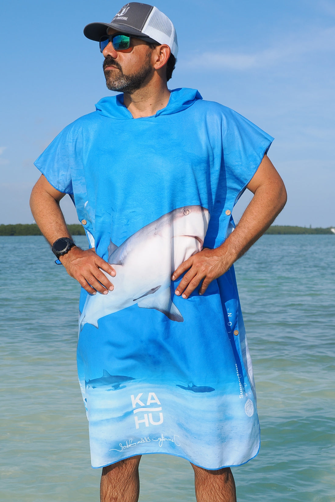 PADI Aware - Shark Close-Up Towel Poncho (Regular)